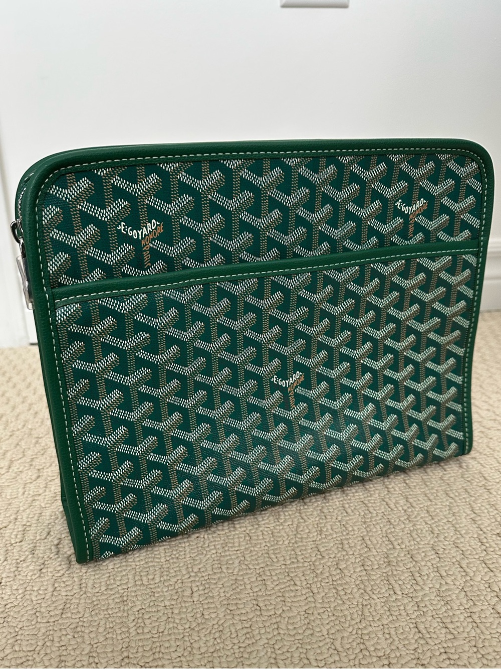 Green Signature Chevron pouch